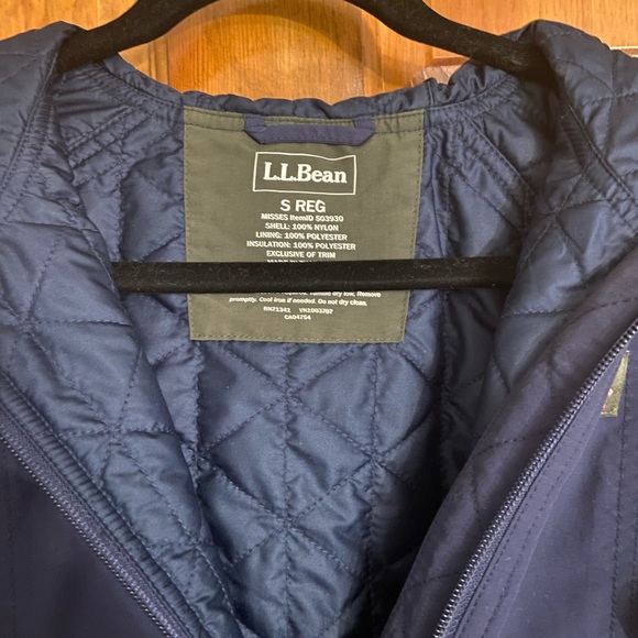 L.L. Bean Quarter Zip-Up Jacket - Picture 4 of 8